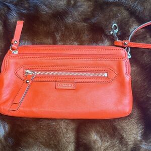 Coach Daisy Leather Double Zip Wallet